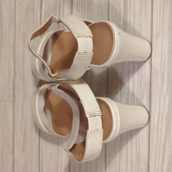 Liz Claiborne Dara Womens Pump White Patent Leather Block Heels Size 7M - Picture 4 of 5